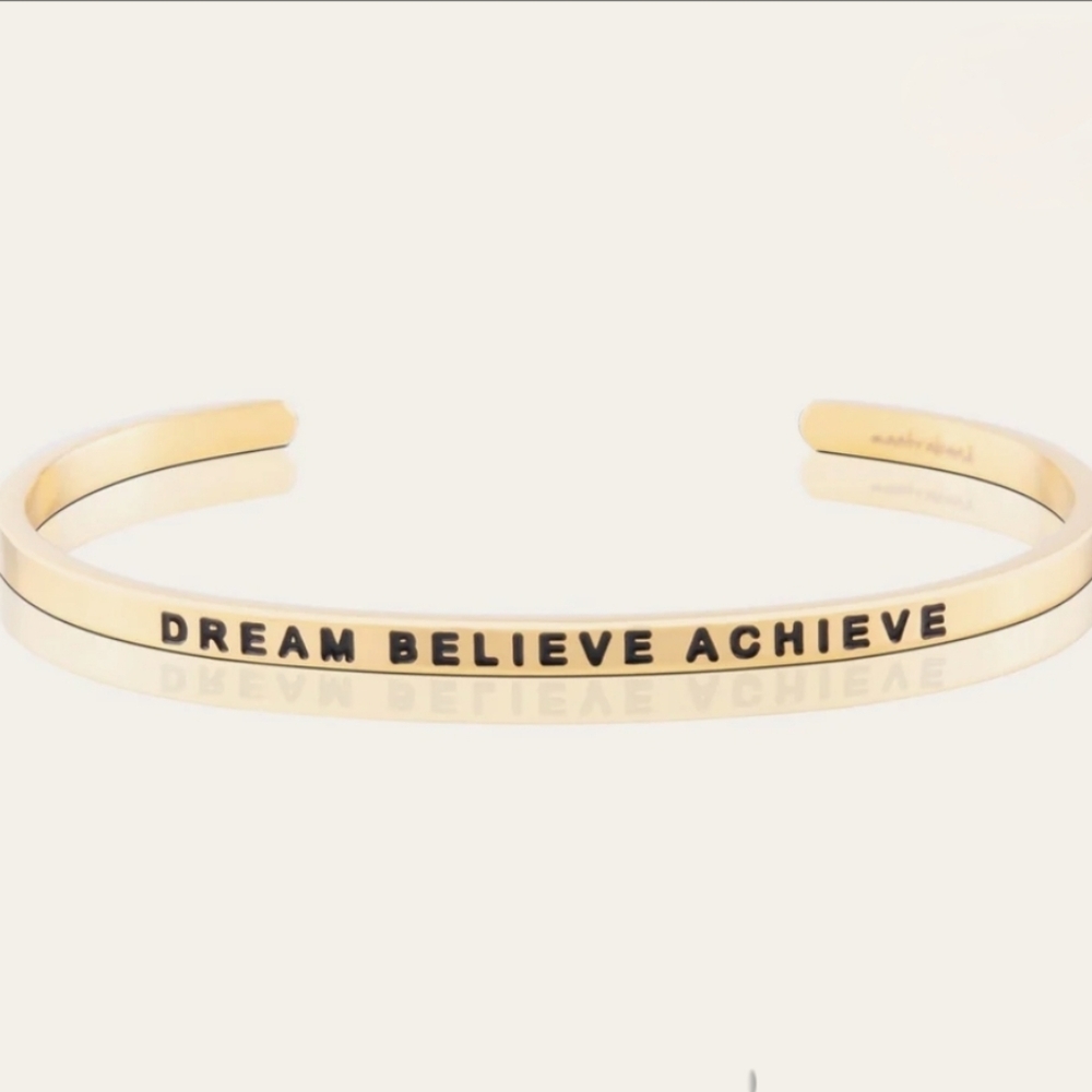 Mantraband Bracelet "DREAM BELIEVE ACHIEVE" Gold Plated